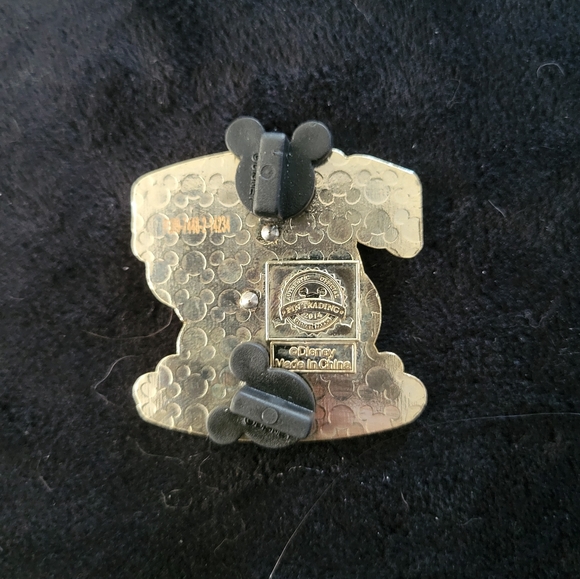 Disney Pins - Picture 3 of 7